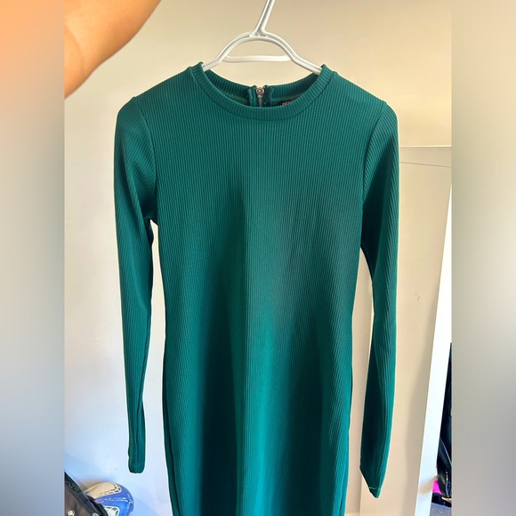 BEAUTIFUL DRESS FOR SALE - Picture 1 of 1